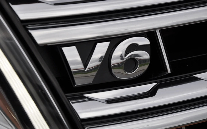 Volkswagen Amarok cena 145900 przebieg: 125369, rok produkcji 2019 z Nowa Dęba małe 781